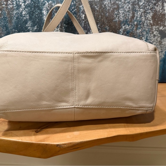 American Leather Co. Liberty Shopper - Picture 6 of 14